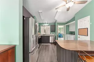 1401 W Schwartz Blvd, Lady Lake, FL 32159 - Photo 12