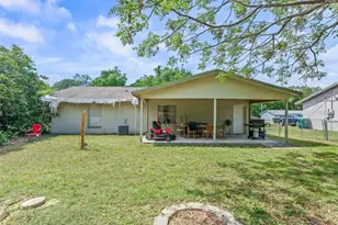 911 Jacaranda Dr, Lady Lake, FL 32159 - Photo 24