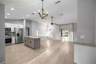 6525 NW 62nd Ave, Ocala, FL 34482 - Photo 4