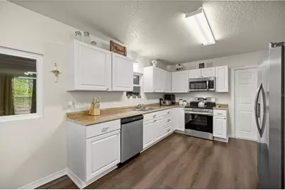 8121 County Road 243B, Wildwood, FL 34785 - Photo 10