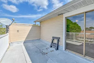 11001 SE Sunset Harbor Rd, Summerfield, FL 34491 - Photo 4