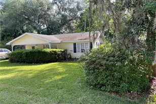 12385 SE 130th Ave, Ocklawaha, FL 32179 - Photo 2