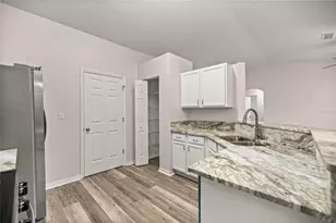 14185 SW 28th Ln, Ocala, FL 34481 - Photo 4