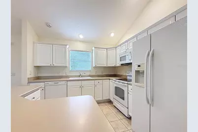 2530 Foxbridge Terrace, The Villages, FL 32162 - Photo 18