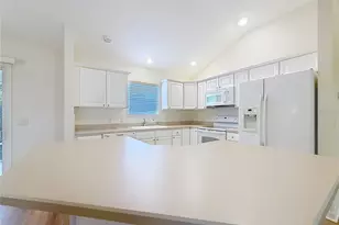 2530 Foxbridge Terrace, The Villages, FL 32162 - Photo 18