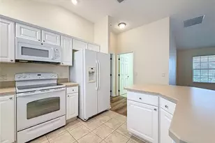 2530 Foxbridge Terrace, The Villages, FL 32162 - Photo 16