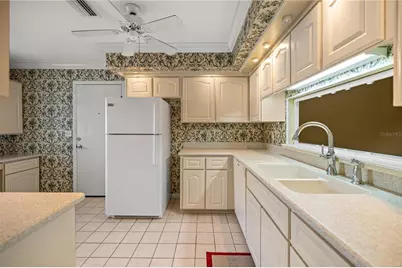 2050 SE 37th Court Circle, Ocala, FL 34471 - Photo 4