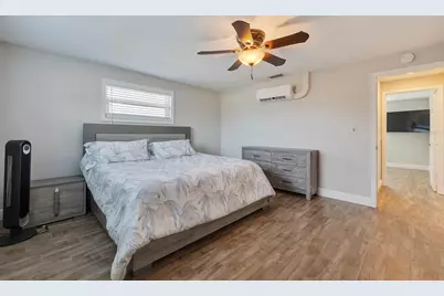 242 176th Avenue E, Redington Shores, FL 33708 - Photo 32