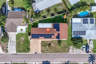 242 176th Ave E, Redington Shores, FL 33708 - Photo 6