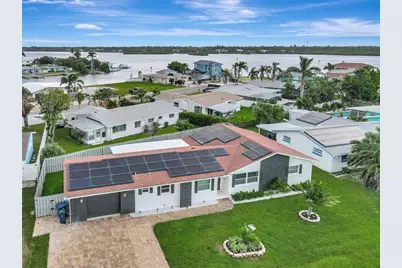 242 176th Avenue E, Redington Shores, FL 33708 - Photo 40