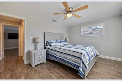 242 176th Avenue E, Redington Shores, FL 33708 - Photo 36