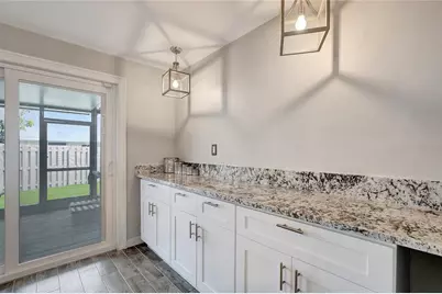 242 176th Avenue E, Redington Shores, FL 33708 - Photo 14