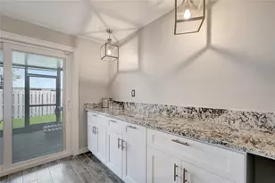 242 176th Ave E, Redington Shores, FL 33708 - Photo 14