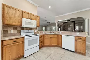 1205 Bower Ln, Lady Lake, FL 32159 - Photo 10