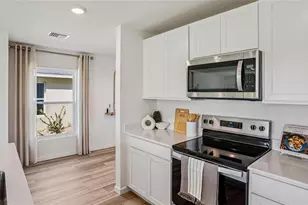 3078 Evenmore Wy, Wildwood, FL 34785 - Photo 6