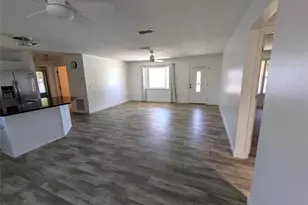 419 Santa Clara Cir, The Villages, FL 32159 - Photo 4