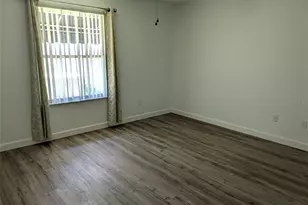 419 Santa Clara Cir, The Villages, FL 32159 - Photo 8