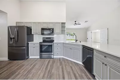 10058 SE 105th Place, Belleview, FL 34420 - Photo 8