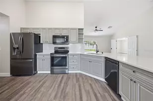 10058 SE 105th Pl, Belleview, FL 34420 - Photo 8