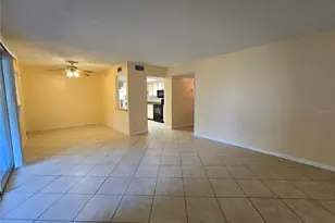 561 Fairways Cir, Ocala, FL 34472 - Photo 4