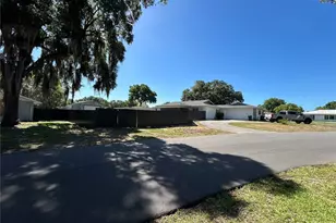 8801 E Cresco Ln, Inverness, FL 34450 - Photo 4