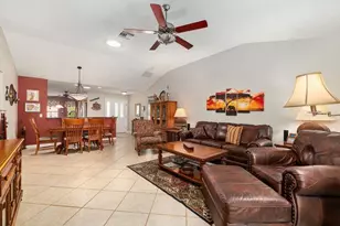9325 SE 171st Le Flore Ln, The Villages, FL 32162 - Photo 6