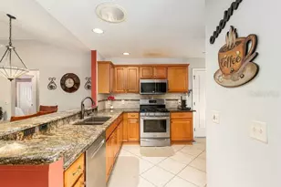 9325 SE 171st Le Flore Ln, The Villages, FL 32162 - Photo 10