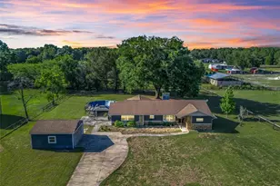 2405 SE 157th Lane Rd, Summerfield, FL 34491 - Photo 2