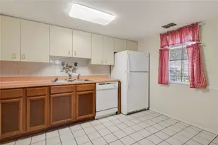 8132 Fairways Cir, Ocala, FL 34472 - Photo 4