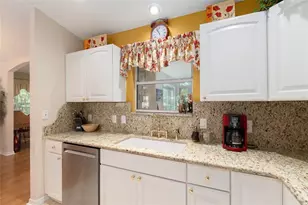 9430 SE 177th Simons Ln, The Villages, FL 32162 - Photo 10