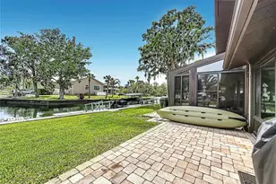1637 SE Paradise Cir, Crystal River, FL 34429 - Photo 38