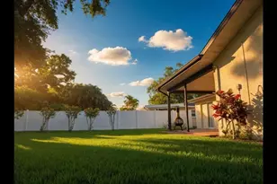 1648 Summerdale Dr S, Clearwater, FL 33764 - Photo 4
