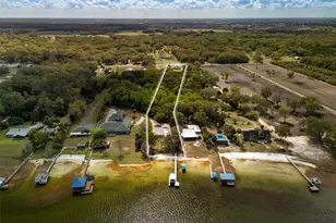 12495 SE Sunset Harbor Rd, Weirsdale, FL 32195 - Photo 2