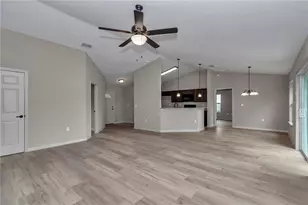23465 SW Cottonwood Ln, Dunnellon, FL 34431 - Photo 6