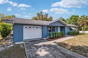 9317 E Crescent Dr, Inverness, FL 34450 - Photo 4