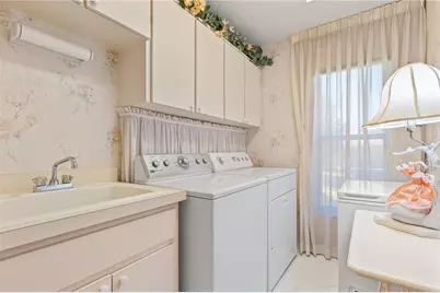 12001 Granada Place, Weeki Wachee, FL 34614 - Photo 40