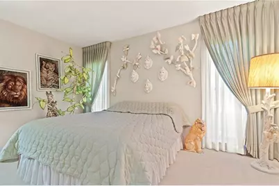 12001 Granada Place, Weeki Wachee, FL 34614 - Photo 32