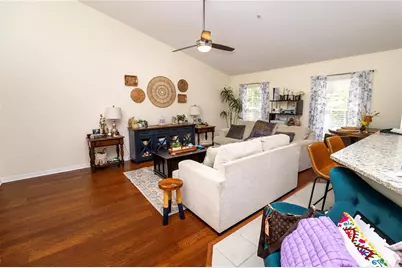 4215 SW 31st Drive #201, Gainesville, FL 32608 - Photo 4