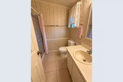 1820 W Schwartz Boulevard, Lady Lake, FL 32159 - Photo 18