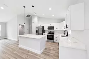 13737 SW 114th Pl, Dunnellon, FL 34432 - Photo 12