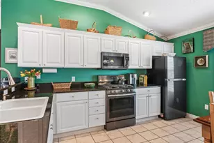 16829 SE 84th Colerain Cir, The Villages, FL 32162 - Photo 12