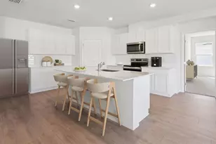 24212 Northwest 13th Blvd, Newberry, FL 32669 - Photo 2