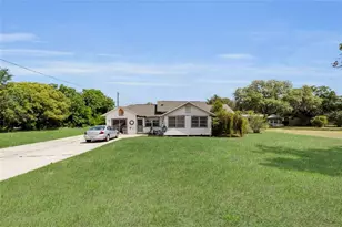 5223 Eagles Nest Rd, Fruitland Park, FL 34731 - Photo 2
