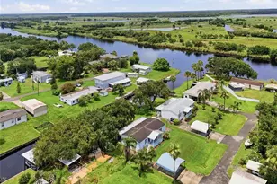 2086 Starboard Dr, Geneva, FL 32732 - Photo 4
