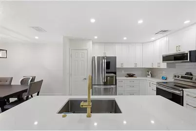 10251 Trevor Creek Drive W, Jacksonville, FL 32257 - Photo 2