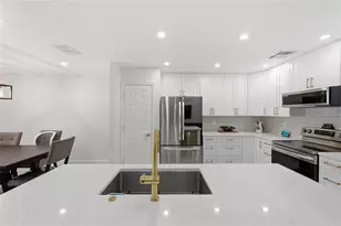 10251 Trevor Creek Dr W, Jacksonville, FL 32257 - Photo 2