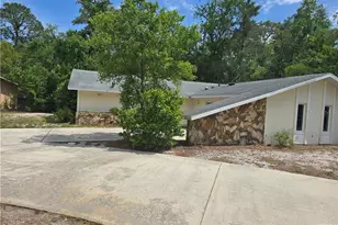 1 Holly Ct, Homosassa, FL 34446 - Photo 2