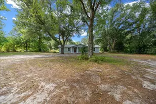 1869 SW 32nd Pl, Bell, FL 32619 - Photo 4