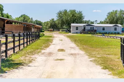 18350 SE 42nd Place, Morriston, FL 32668 - Photo 2