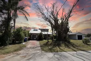 1646 3rd Ct SW, Vero Beach, FL 32962 - Photo 1